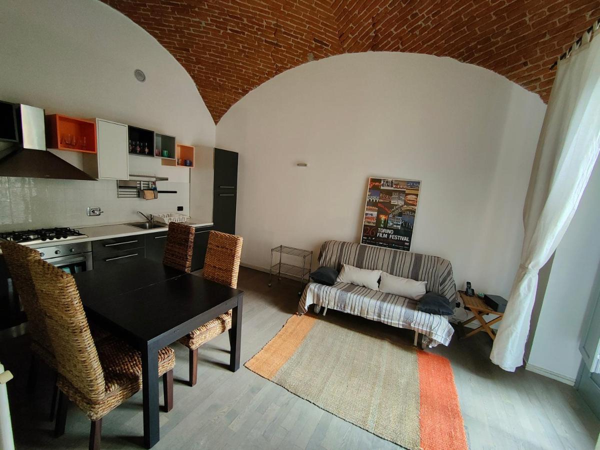 Accogliente Appartamento Tipo Loft Турин Экстерьер фото